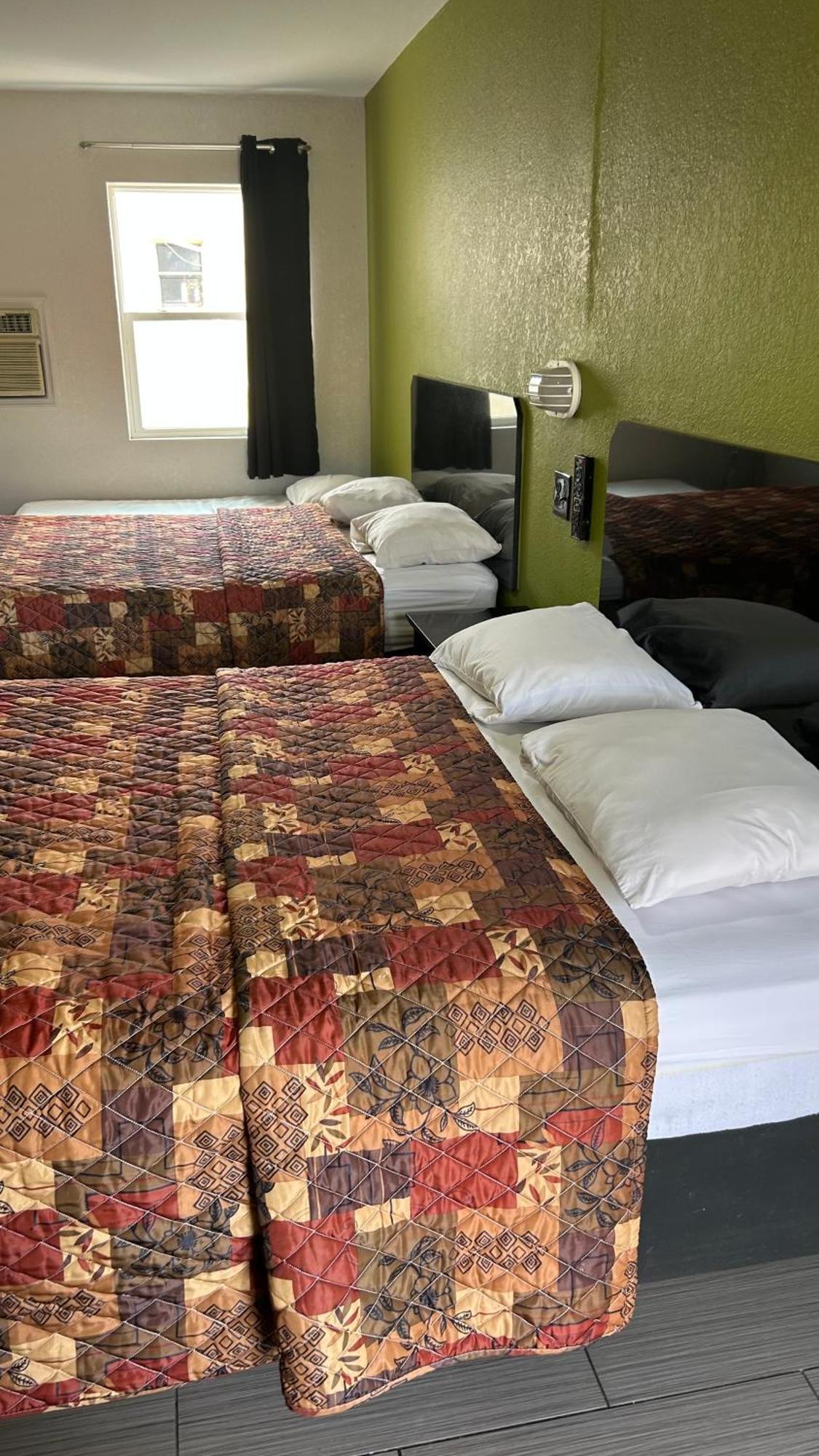 Myers Motel *